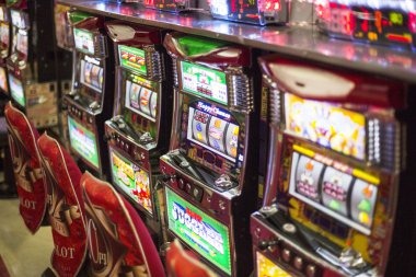 86asik live football markets and casino tables on mobile device